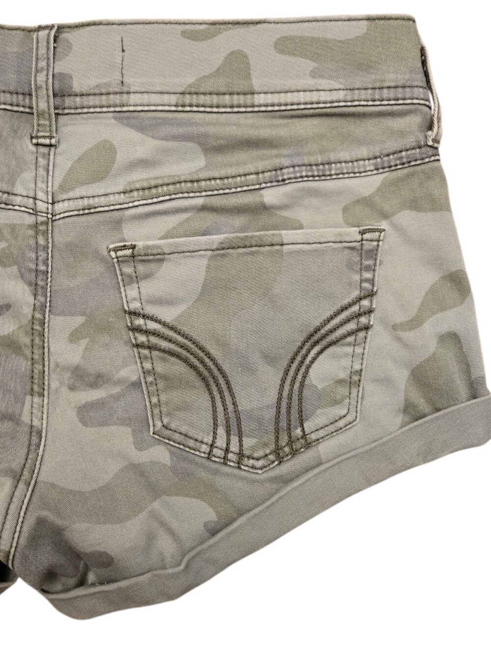 Hollister Low Rise Shorts - Picture 2 of 3